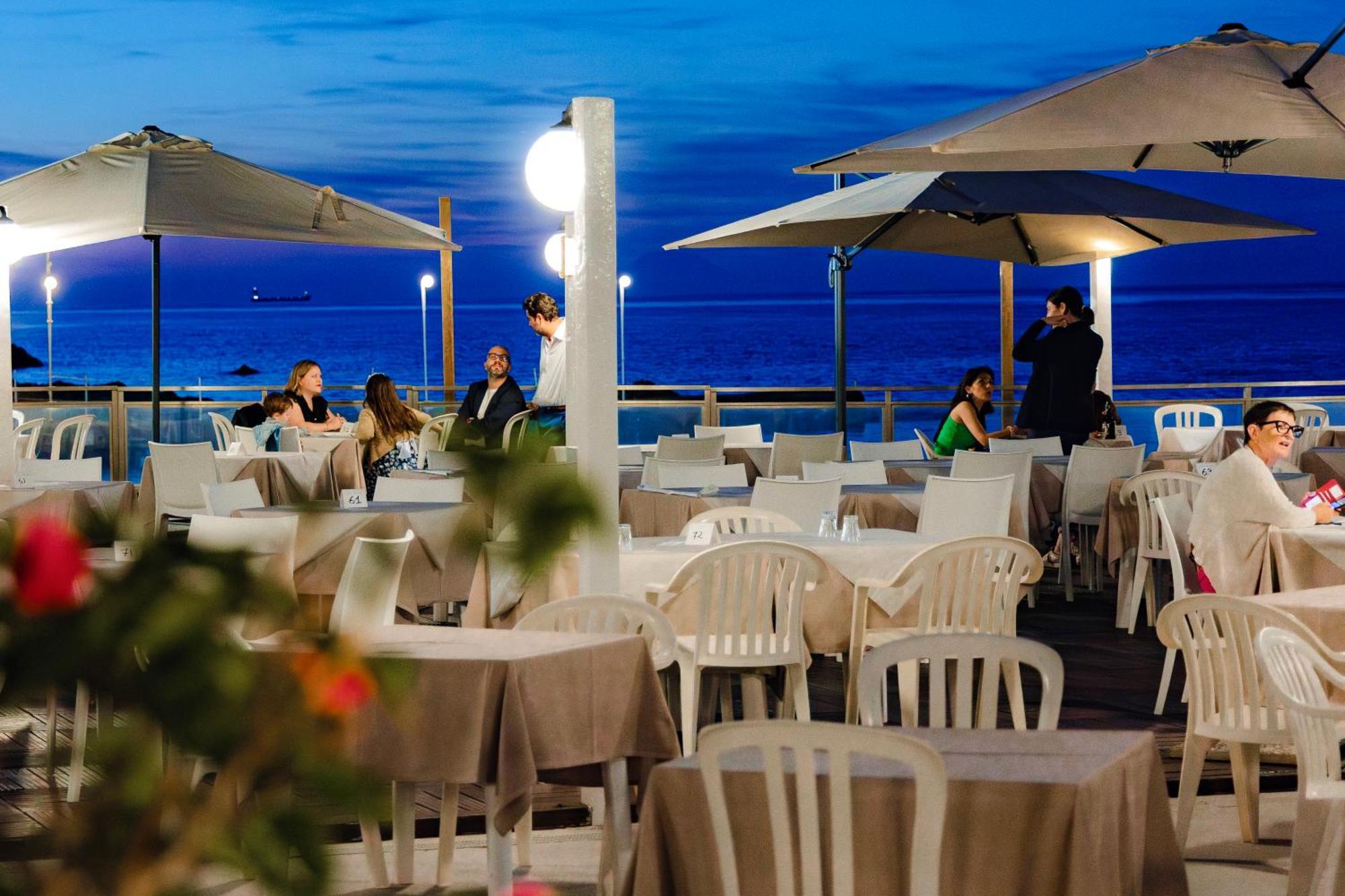 Riva Smeralda Camping Lodge Milazzo Exterior foto