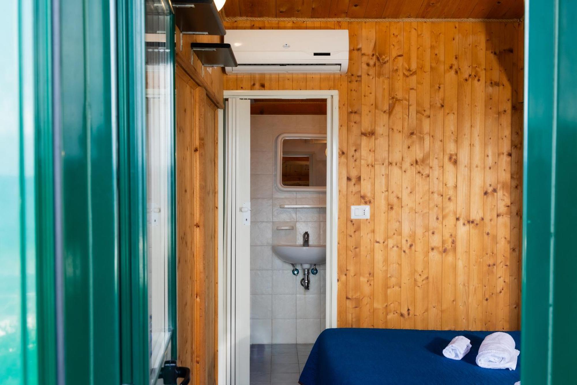 Riva Smeralda Camping Lodge Milazzo Exterior foto