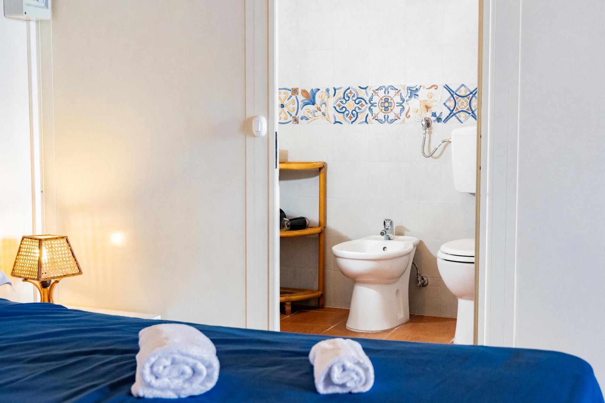 Riva Smeralda Camping Lodge Milazzo Exterior foto